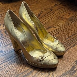 Dolce & Gabbana Metallic Gold High Heel Pumps with Buckle Detail. Size 40